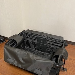 TUMI キャリーケースの画像