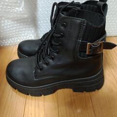 新品未使用ブーツ　23.5cmの画像