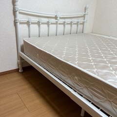 シングルベッドの画像