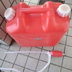 美品 灯油タンク ポリタンク 石油 ポリタンク 石油ポンプの画像