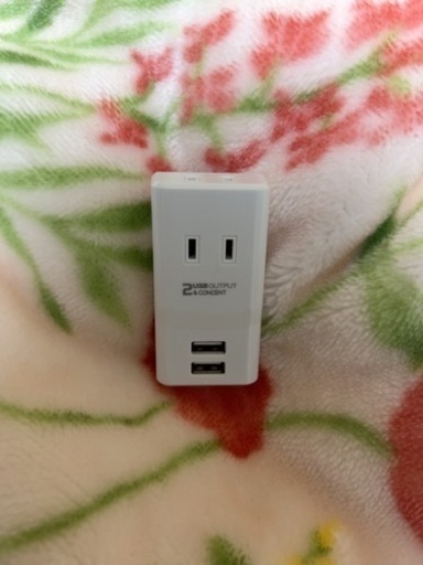 コンセントタップ　2USB＋コンセント