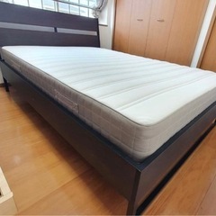 IKEA ベッドフレーム