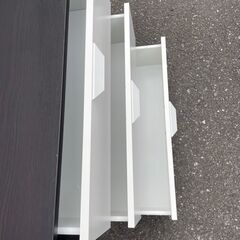 【シンプルモダン調】スタイリッシュ3段チェストの画像