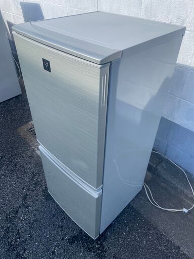 【SHARP】シャープ 一人暮らし用冷蔵庫（シルバー）137L SJ-PD14X-N 2013年製