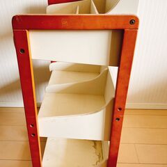 絵本が飾れる収納力多い収納ラック・おもちゃ収納も！の画像