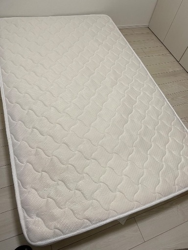 セミダブルサイズ　マットレスのみ