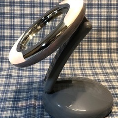 値下げ⤵️卓上ライト付折りたたみ化粧鏡の画像