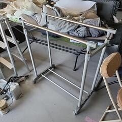 無料　ハンガーラックの画像