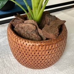 フェイクグリーン 観葉植物 籠付きの画像