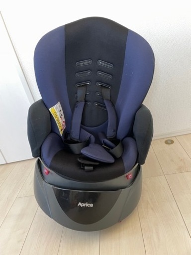 アップリカ ディアターン プラス AB チャイルドシート 新生児から 回転式