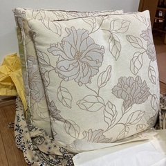 座布団セット 5枚入（50センチ×50センチ　くらい）