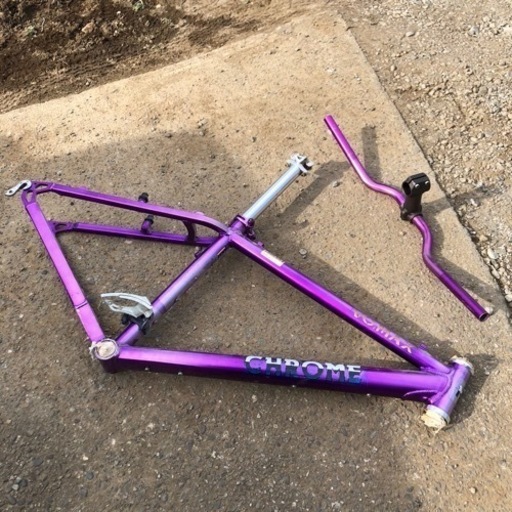 自転車　フレーム