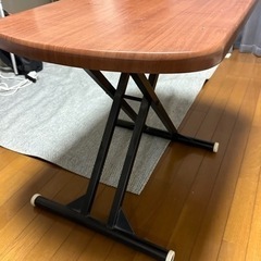 高さ調節可能　横90cm × 縦60cmテーブルの画像