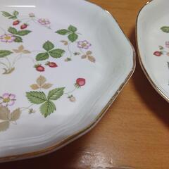 ウェッジウッド、ワイルドストロベリー、オクタゴナルディッシュL、２枚セットの画像