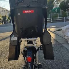 電動アシスト自転車

ヤマハ　PAS　KISS　白　20インチ　バッテリー現行長持ち8.7ah 充電器付きの画像