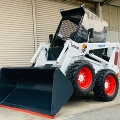 TCM ボブキャット 725 852時間 スキッドステアローダー ミニホイールローダー ショベルローダー4WD 新品タイヤ サイドミラー LEDライトの画像