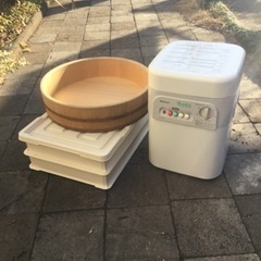 餅つき機と寿司桶一式