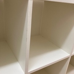 IKEA 横でも縦でも使える8つ仕切り棚の画像