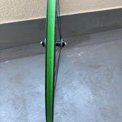 自転車　フロントホイールの画像