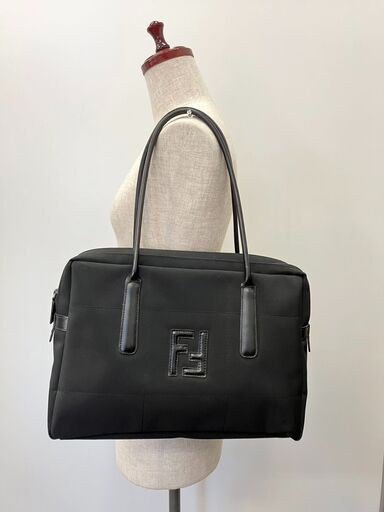 フェンディ FENDI　ナイロン レザー　トートバッグ　肩掛け　ブラック