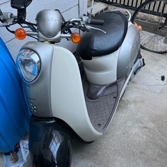 原付きバイク　ホンダ（お話し中）