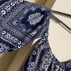 ペイズリー　オフショルの画像