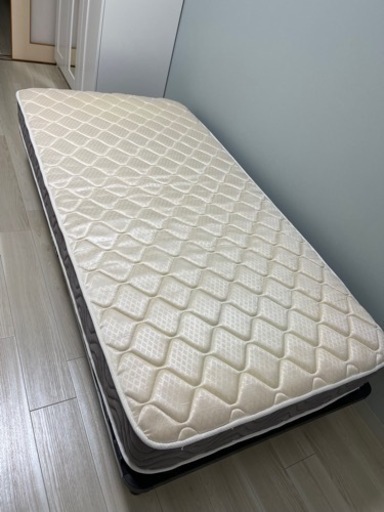 【決まりました】シングルベッド　マットレス付