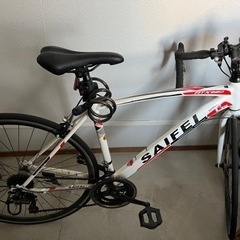 ロードバイクと専用空気入れ