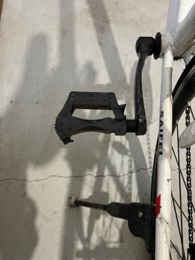 ロードバイクと専用空気入れ