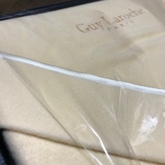 Guy Laroche 綿毛布　シングルサイズの画像