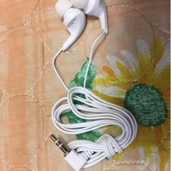 ホワイトイヤフォン　未使用