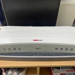 ラミネーター