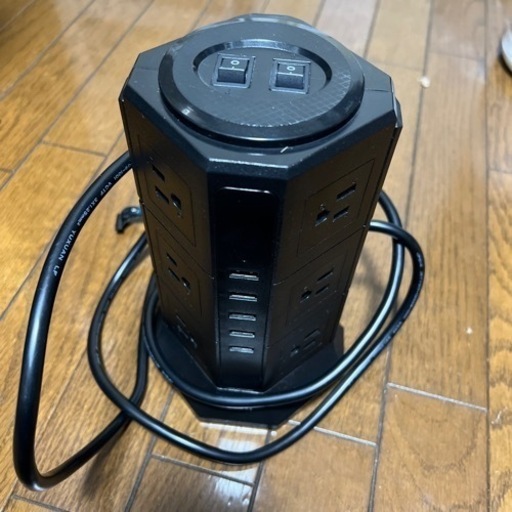 電源タップ　タワー型　USBポートあり