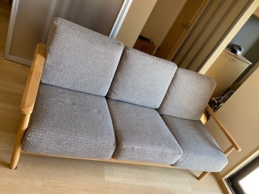 明日最終日‼️3人がけソファ