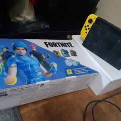 【美品】FORTNITE　Switch本体