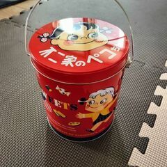 不二家　ぺこちゃん缶