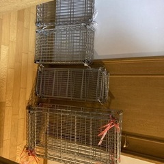 　取引中　無料　ひと組留め具に欠品あり　シルバーシェルフ　棚　3点