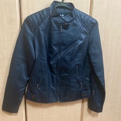 ライダース　アウター　ジャケット　服の画像