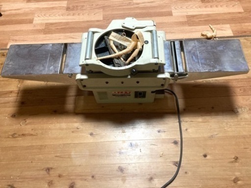 マキタ 超仕上カンナ LP1802C 中古