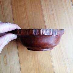 木製のお菓子入れ？の画像