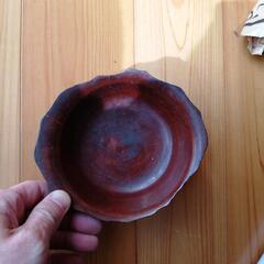 木製のお菓子入れ？