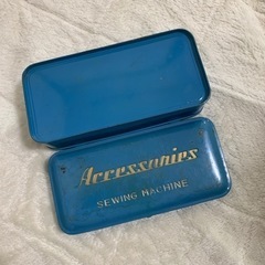 昭和レトロ　缶の画像