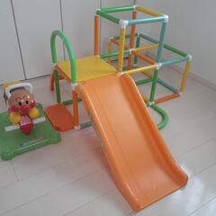 アンパンマン　ジャングルジム　ロッキング付き