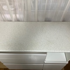 ニトリの白いカップボード　お取引き中の画像