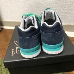スニーカー　23.5cmの画像