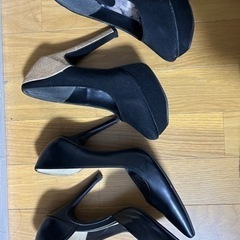 【譲渡先決定】無料/女性用ヒール　23.5とMサイズの画像