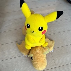 ピカチュウとカイリューぬいぐるみ