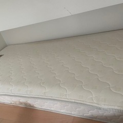 ベッドマットレスあげます