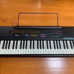 電子キーボード　CASIO