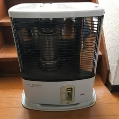 古いタイプの石油ストーブです。